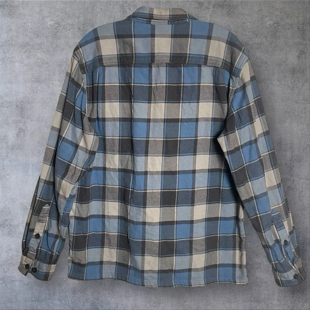 Patagonia Fjord Flannel Button Down Shirt Mens M Blue/Gray Plaid Organic Cotton - Picture 3 of 10